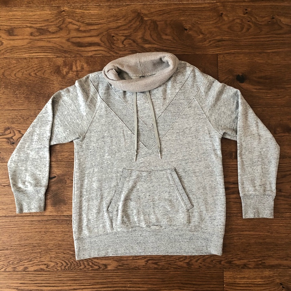 Grey Turtleneck Sweater 📢